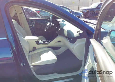 2022 Buick Envision Fwd Avenir z USA, uszkodzony, nr VIN LRBFZRR43ND027976